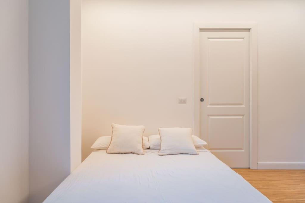 Apartment Chic In Nolo: Style And Comfort In *